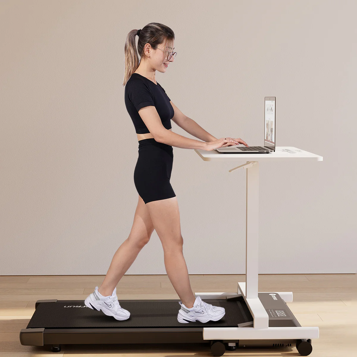 DeerRun Q1 Classic Pro walking pad with adjustable standing desk