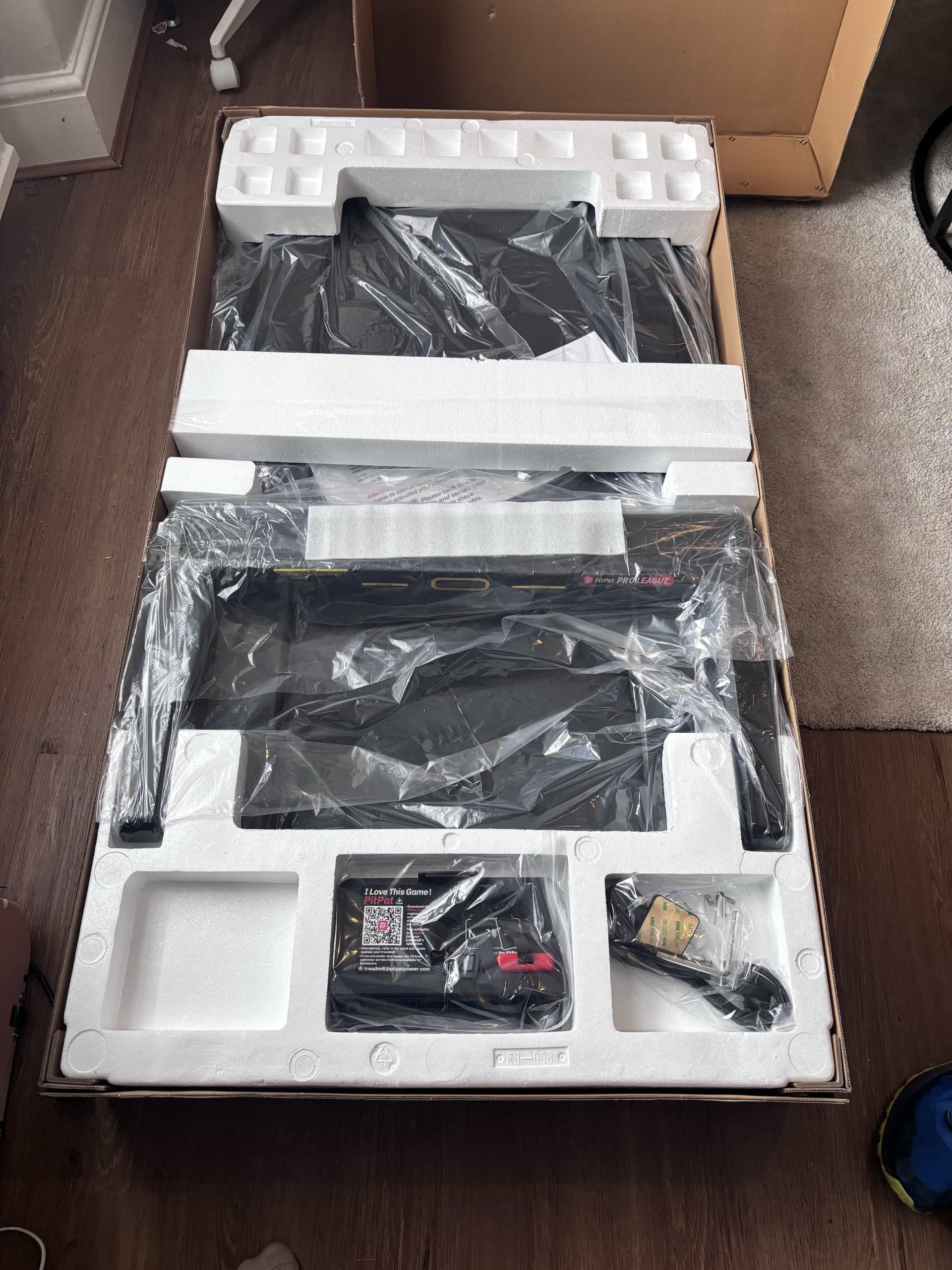 DeerRun X20 in its opened box