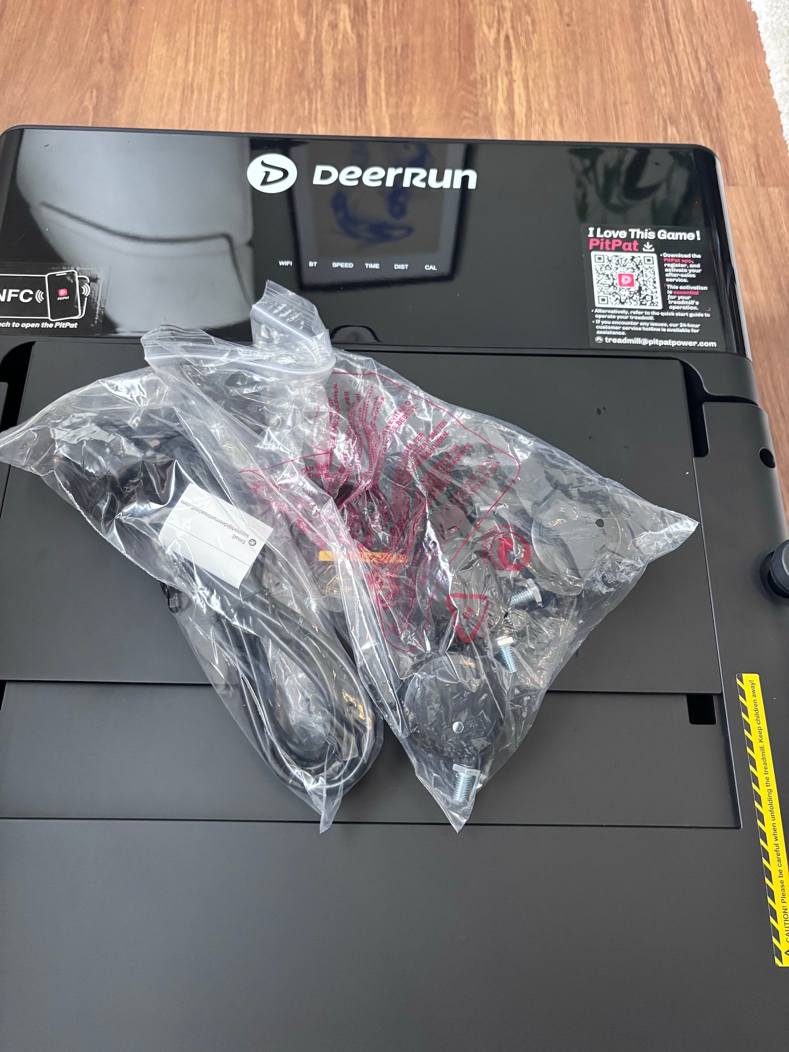 DeerRun Z20: power cable and the four wheels boxed separately