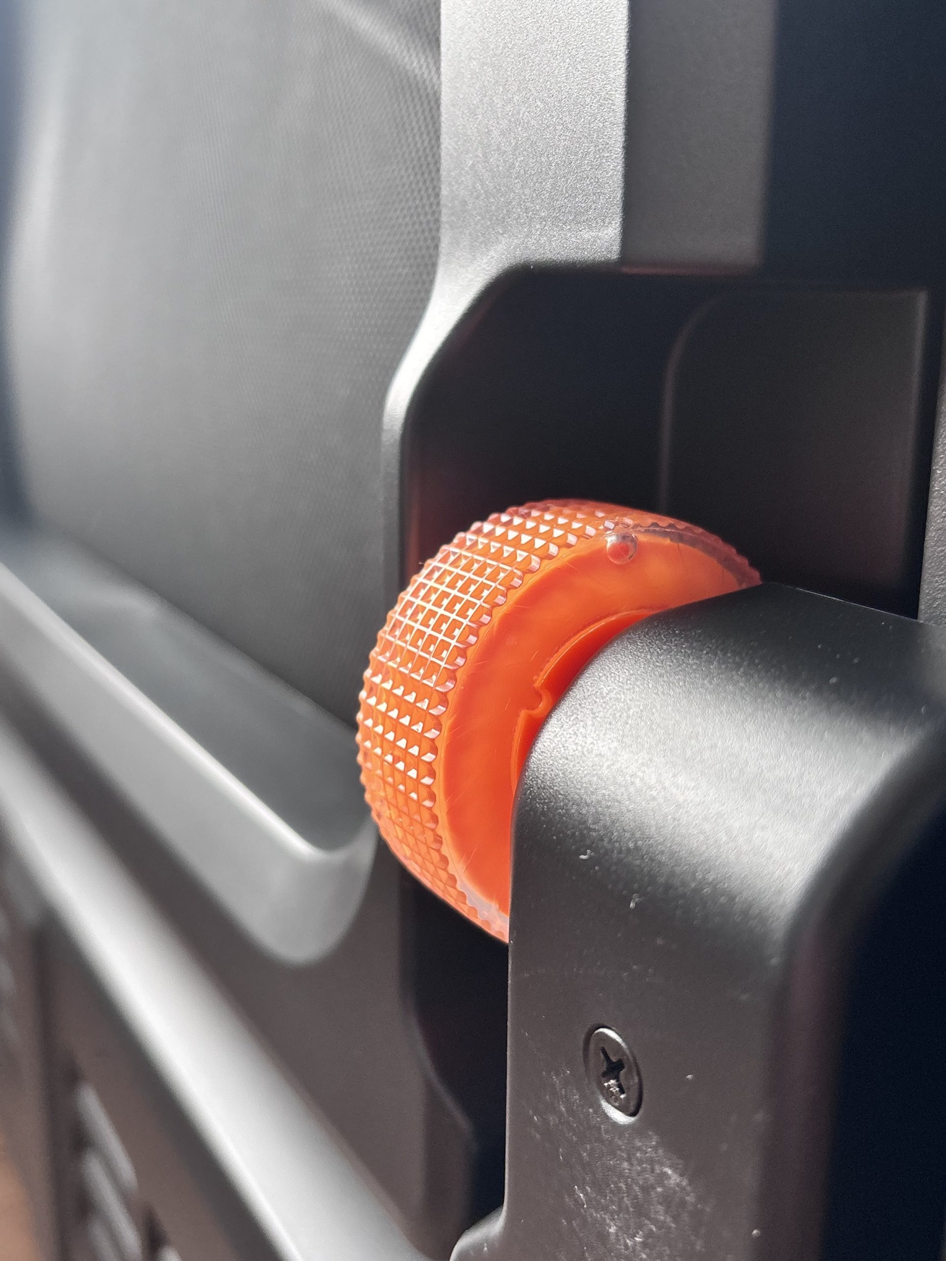 The mid-deck wheels underneath the G5i